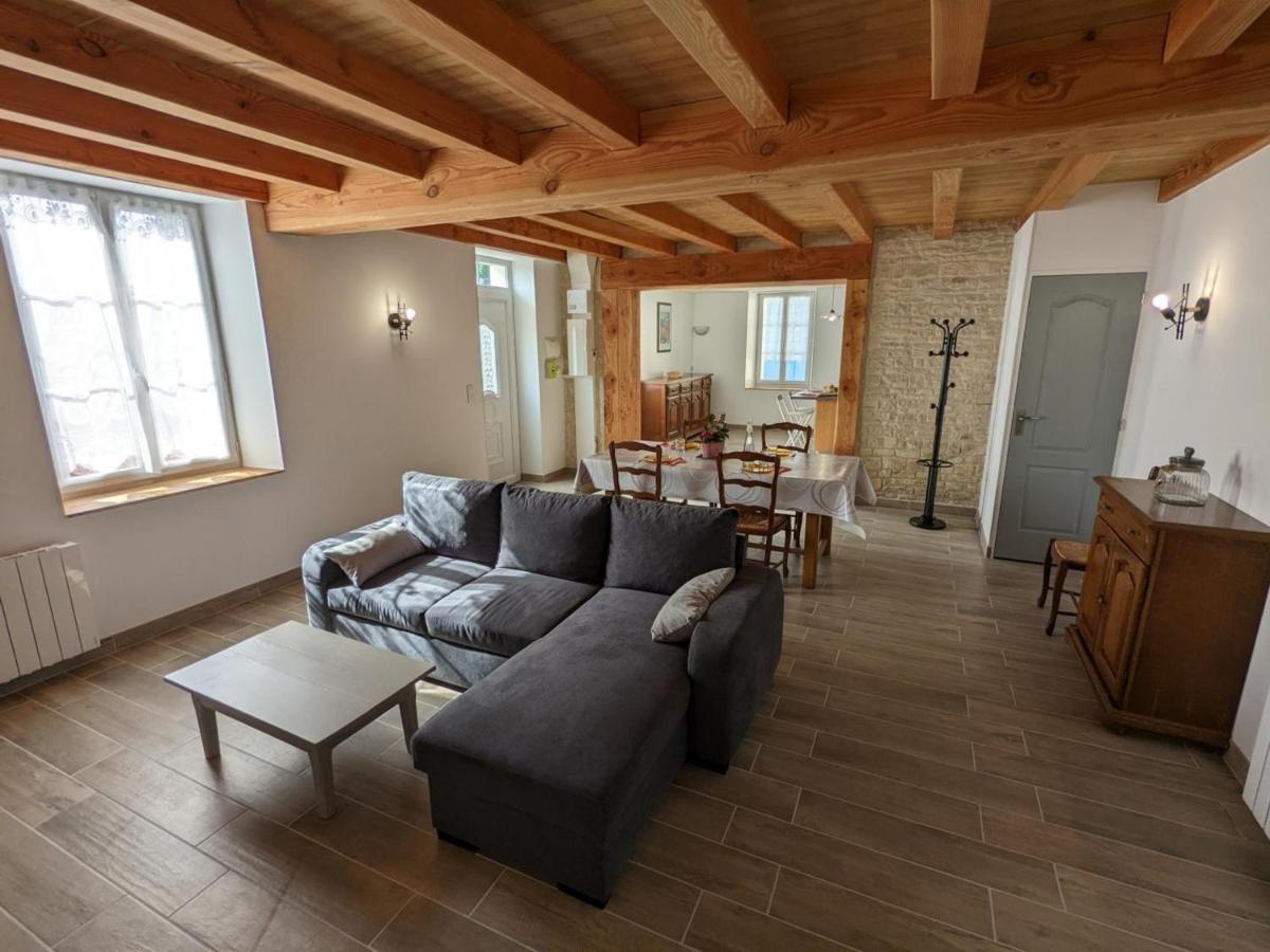 Maison Lumineuse Avec Cour Privative, Proche Sites Culturels, Tout Confort, Equipe Bebe, Wifi Inclus - Fr-1-653-98 Puyreaux Exteriör bild